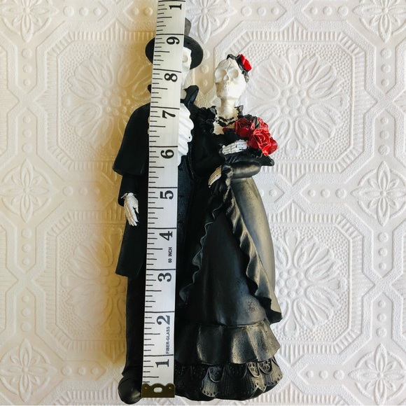 Day of The Dead Couple Figurine - Picture 12 of 16